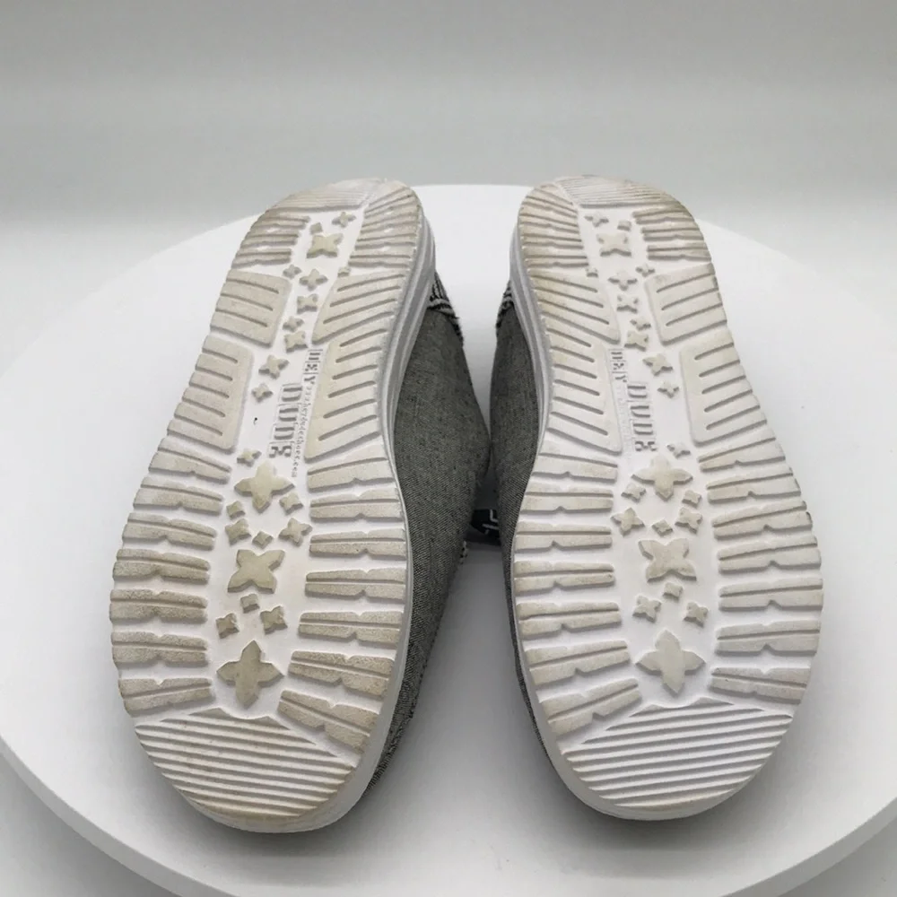 Hey dude mens shoes size 8 US